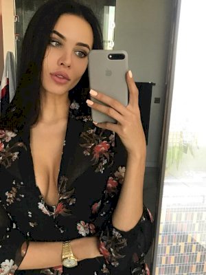 עידן החושנית מאוד