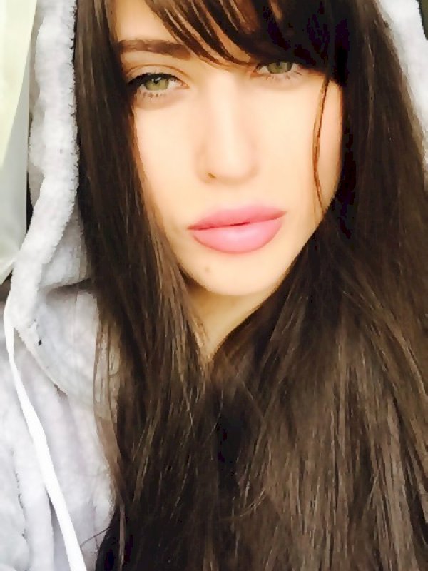 יונית המפנקת