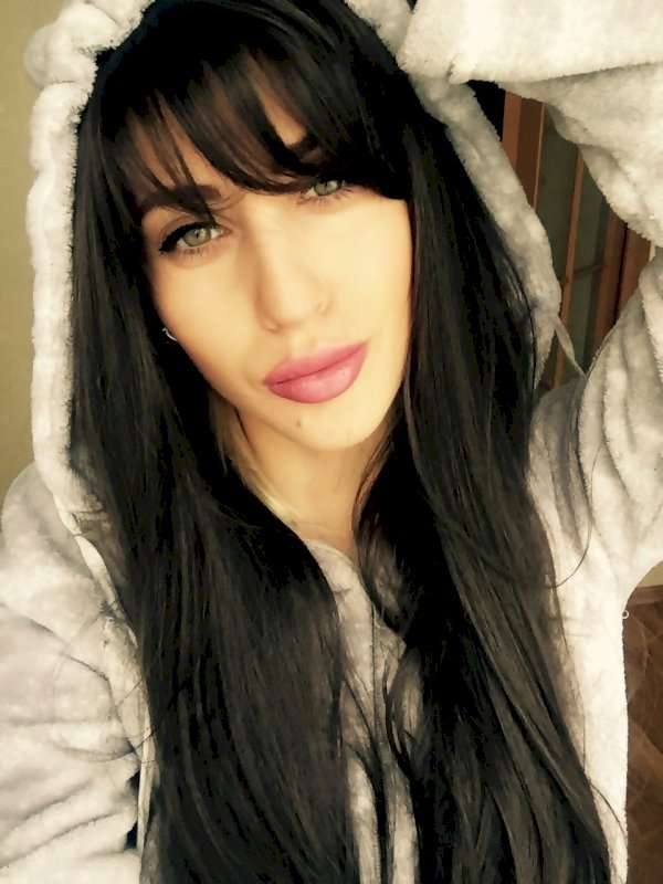 יונית המפנקת