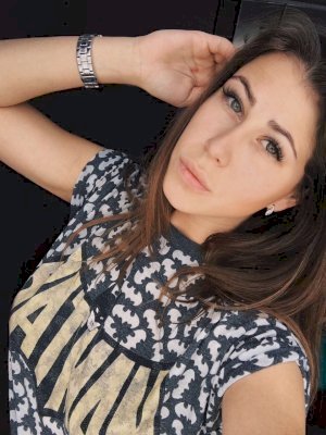 ג׳ניפר החושנית מאוד