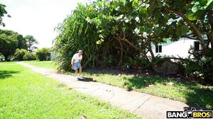 Bigtitsroundseses – Casca Akashova ו בלונדינית פצצה